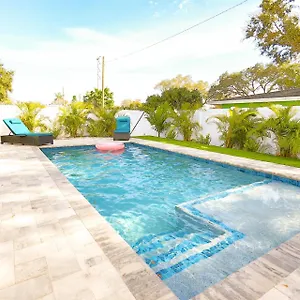 https://magnolia-home-clearwater-beach-bbq-sunroom.hotelstampa.org